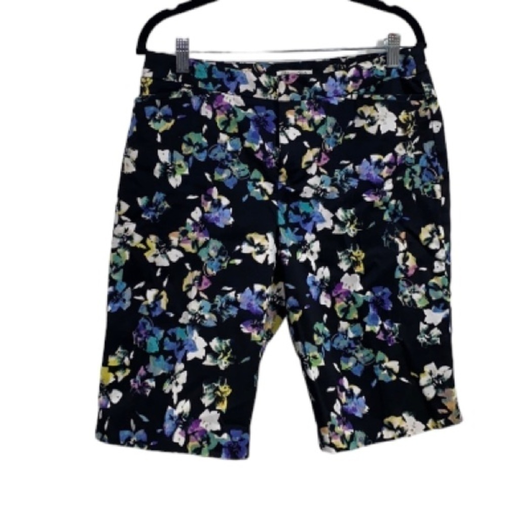 Coldwater Creek shorts sz 6 Bermuda pockets floral‎